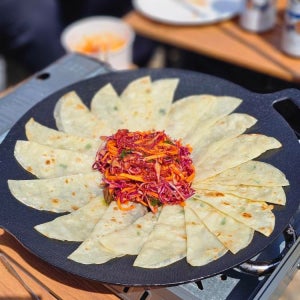 매콤 비빔만두 대구 납작만두 간식 캠핑