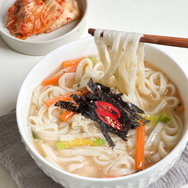 26년전통 맛집 귀빈정 수제비/칼국수 1팩 1074g(6인분+소스6개)