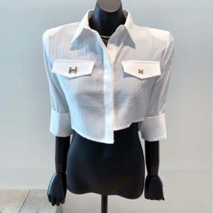 [VIVA] 22S H 금장 언발 크롭블라우스