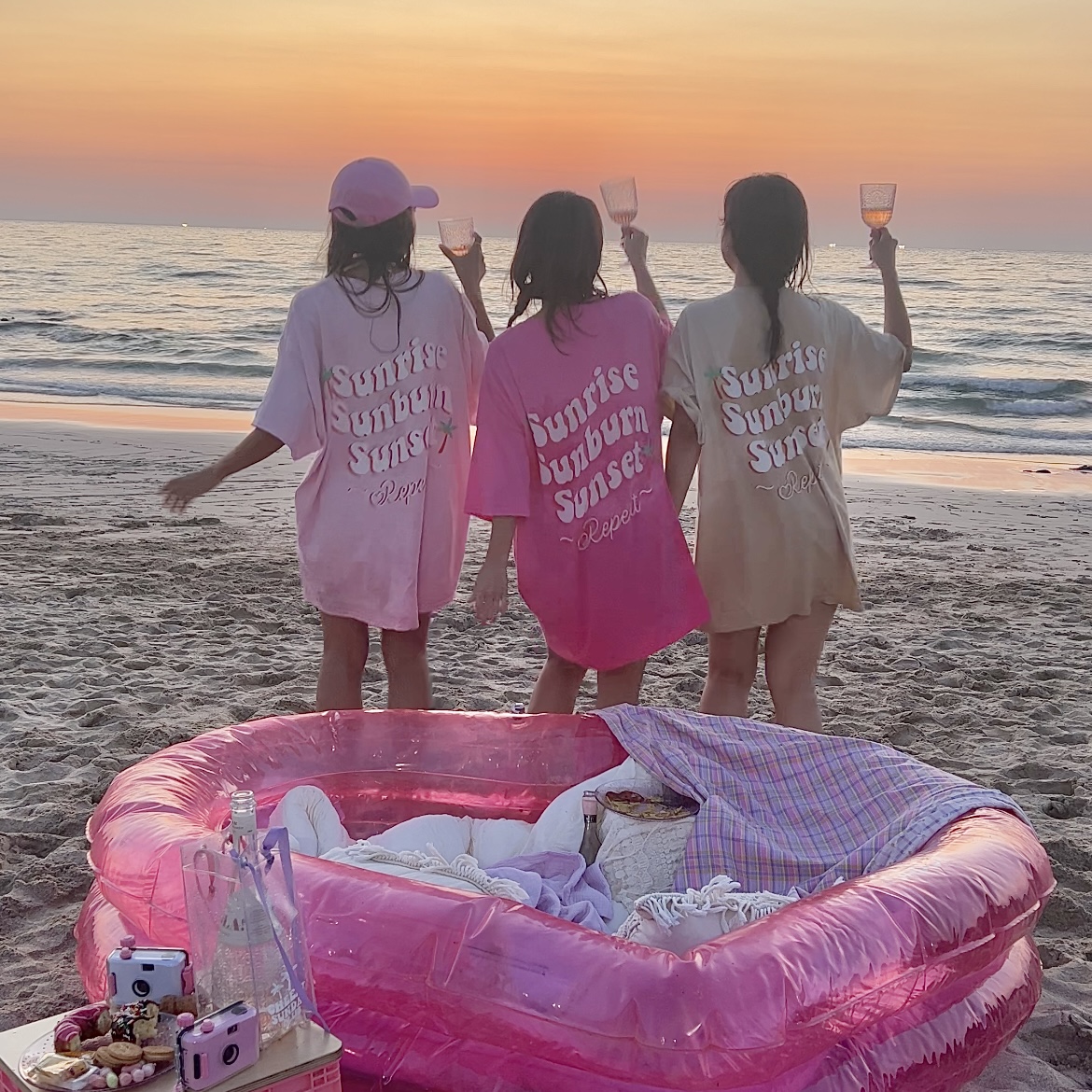 치키선데이클럽 오버핏 반팔 티셔츠 시즌1 여름휴가 단체티 우정티 물놀이 커버업 비치웨어