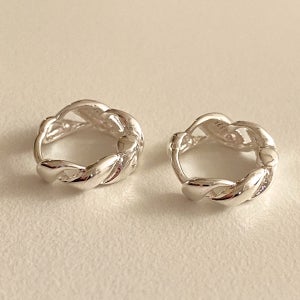 [무배] 실버925 볼륨 웨이브 꼬임 원터치 링 귀걸이
