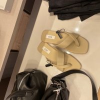 [30%세일] 코스 LEATHER FLIP FLOPS 2컬러