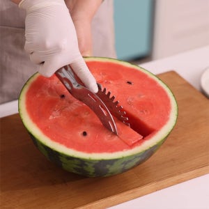 신박한 수박커터기 컷팅 수박 과일 큐브 슬라이서 칼 커터 스테인리스 분할 깍둑썰기 과도