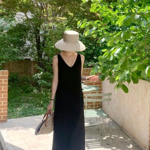 [자체제작] 1980 여름 시원한 고급 나시 브이넥 니트 롱 원피스 블랙