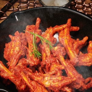 매운음식 불닭 무뼈 닭발 튤립 혼술 국물닭발 간단한 소주안주 국산닭발 집에서 간단 술안주 호미