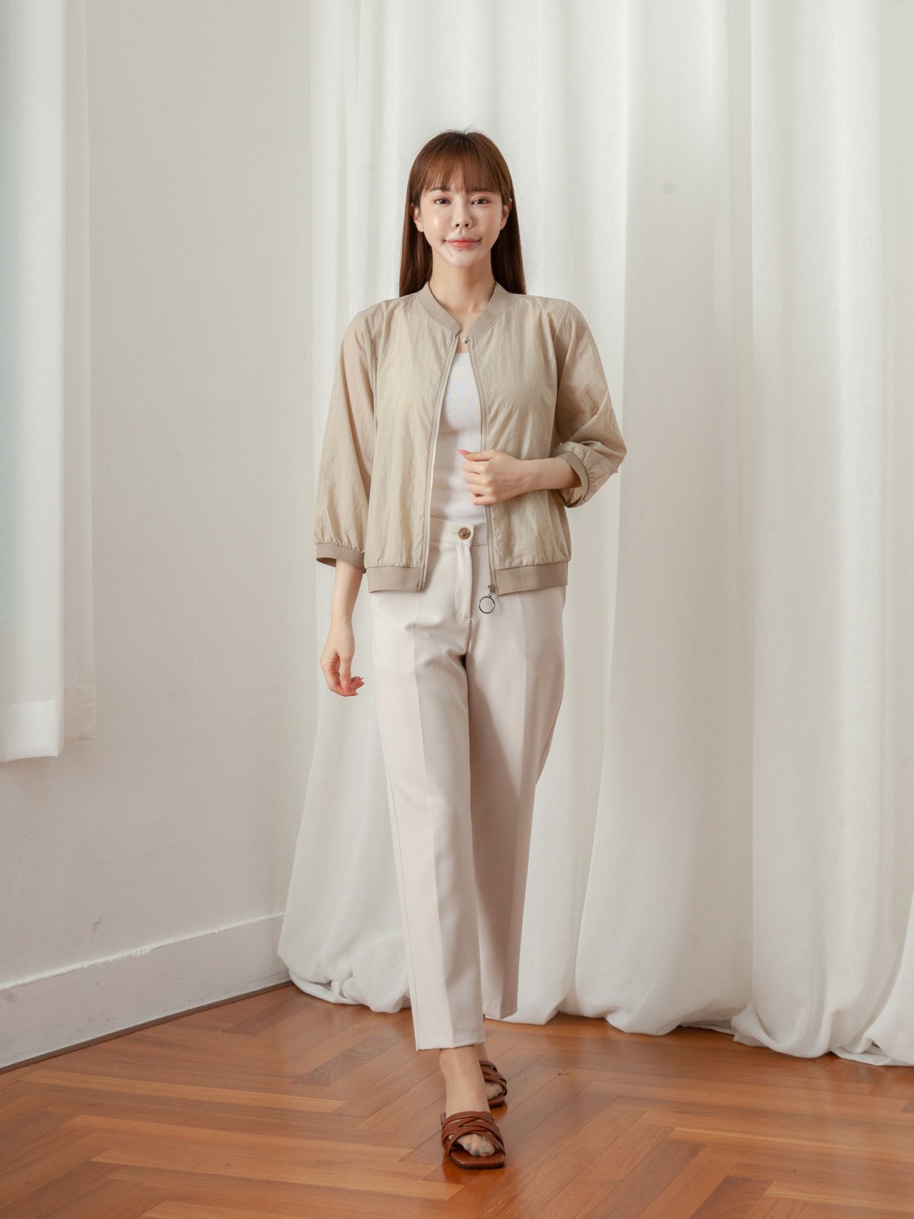 미니 캐주얼 미시 외출복 바람막이 휴가철 필수템 가볍고 활동적인옷 아줌마 미시옷