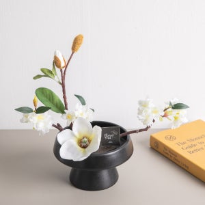 목련 꽃 벚꽃 조화 센터피스 인테리어 장식 테이블 고급조화 수반 35cm