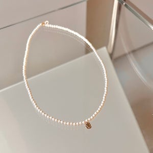 토프 코인 진주 네크리스 - 14k 스와로브스키 진주 이니셜 펜던트 금 목걸이