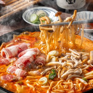 얼큰 버섯 칼국수 수제비 칼제비 밀키트