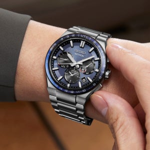 세이코 시계 아스트론 솔라 SSH109J1 하드코팅티타늄