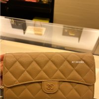 샤넬 클래식 베이지 플랩 똑딱이 장지갑 CHANEL CLASSIC BEIGE FLAP WALLET