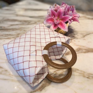 [단독제작] 가벼운 데일리 라탄백 화이트 스몰 우드핸들백 핑크 색상