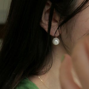 14k 데일리 포인트 드롭 볼드 진주 귀걸이