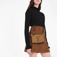 루이비통 포쉐트 더블집 크로스백 Pochette Double Zip M69203