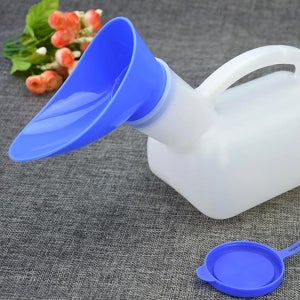 남녀공용 휴대용 간이 소변통 소변기 차박 캠핑 자동차 차안 병원 환자 화장실 요강 오줌통