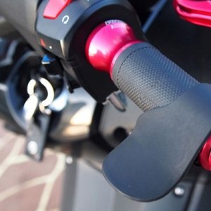 스로틀어시스트 오른손전용 범용 손목보호 PCX