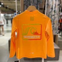 [QUIKSILVER] 퀵실버 주니어 등판 프린팅 포인트 레귤러핏 긴팔 래쉬가드 상의 KC21BR202ORG