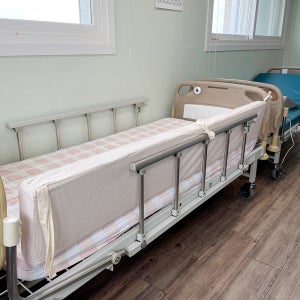 다하미 안전난간 침대가드 환자용 노인 병원 요양원 침대