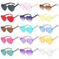 Party Favor Trendy Candy Color Eyewear Heart Glasses Heart Sunglasses Sunglasses for Women Rimless