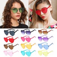 Party Favor Transparent Candy Color Trendy Sunglasses for Women Heart Sunglasses Heart Glasses Riml