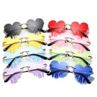 Fashion Unique Big Love Heart Rimless Cycling Sunglasses Women Cloud Tassel Steampunk Sun Glasses T