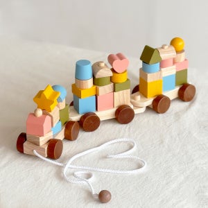 아카시아봉봉 돌아기장난감 소근육발달 아기 원목 장난감 기차 도형끼우기