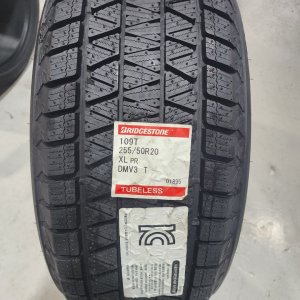 브리지스톤 윈터타이어 255 50 20 109T 블리작 DMV3 겨울용