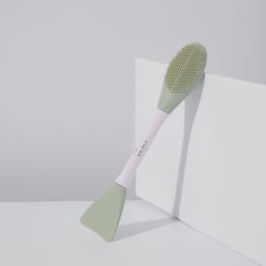 일소 듀얼 클린 세안 브러쉬 (3in1 클렌징 팩 마사지브러쉬)