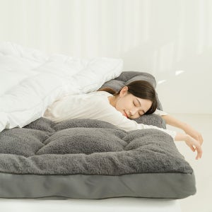 홈즈리빙 겨울 자가발열 양면 토퍼 10cm 두툼한 접이식 침대 토퍼 매트리스 SS