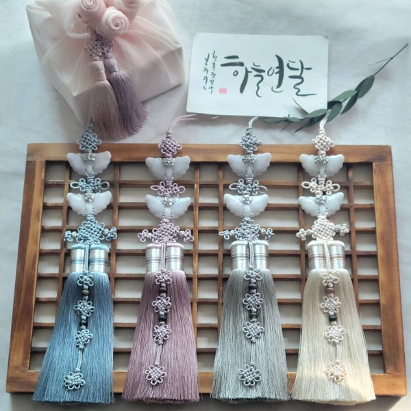 옥나비 고급 노리개 한복장신구 혼주노리개 비취옥 국악 전통매듭 백옥 웨딩