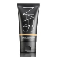 NARS 나스 퓨어 레디언트 틴티드 모이스춰라이저 SPF30 Finland