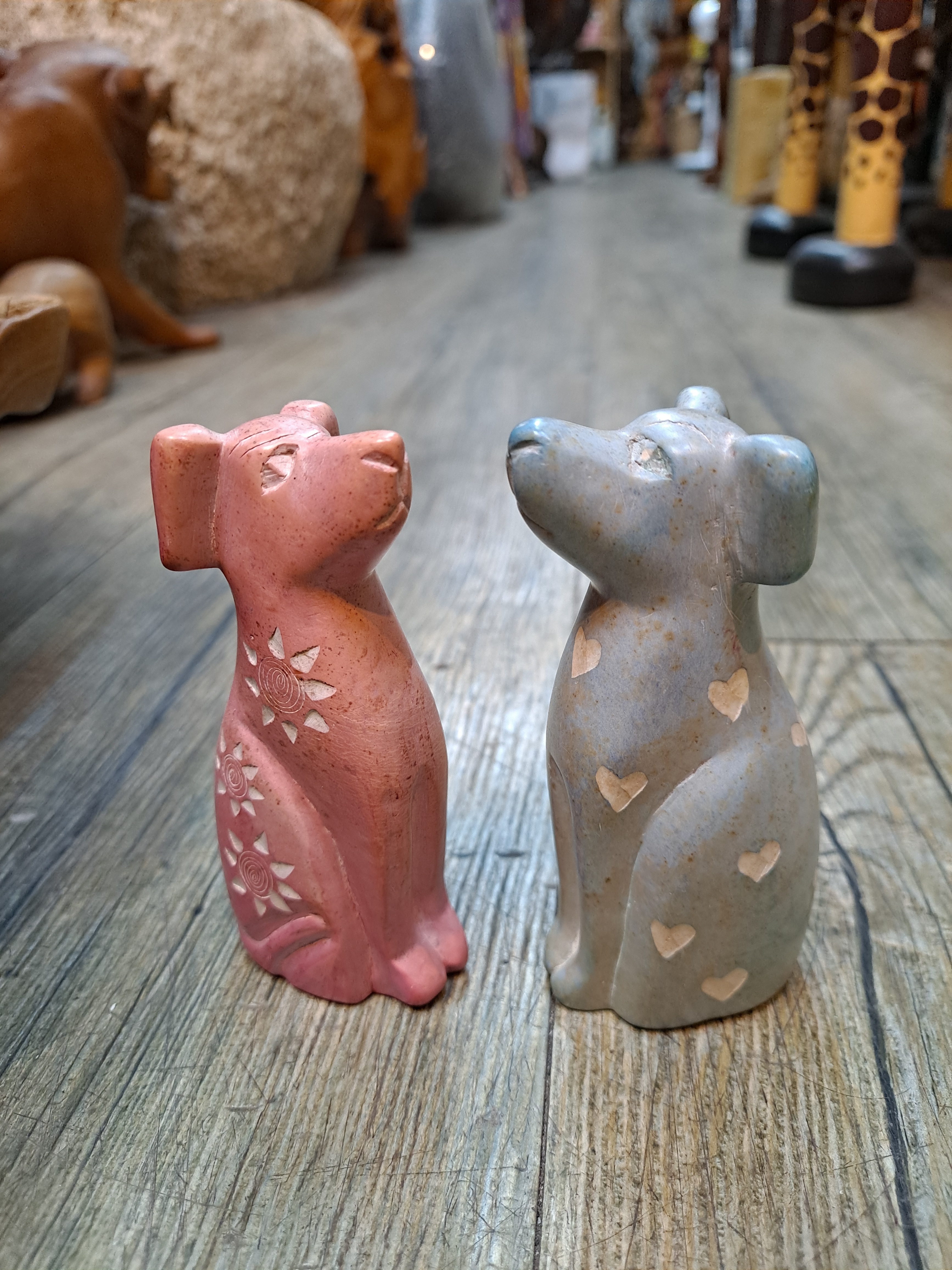 아프리카 케냐 핸드메이드 키시스톤 커플 강아지 돌 장식품 미니멀 인테리어소품