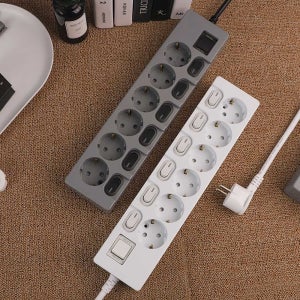 스윗홈 멀티탭 납작 국산 안전 접지 과부하차단 개별 스위치 6구 3m 멀티 콘센트