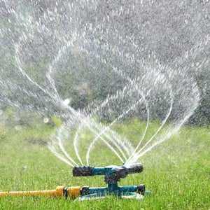 잔디물주기 잔디밭 스프링쿨러 정원물뿌리개 물분사기