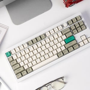 키크론 V3 PRO MAX 텐키리스 키보드 애플 매크로 키보드 저소음 쉘화이트, 바나나축