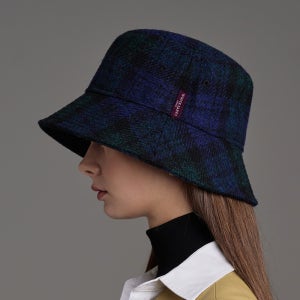 [화이트샌즈 퍼플라벨] 해리스트위드 버킷햇 카밀 네이비