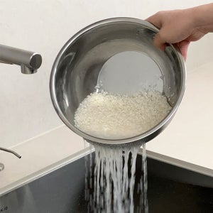 304 스텐 연마제제거 쌀씻는볼 물빠짐 쌀세척 통 바가지 도구 그릇 바구니 씻기 M