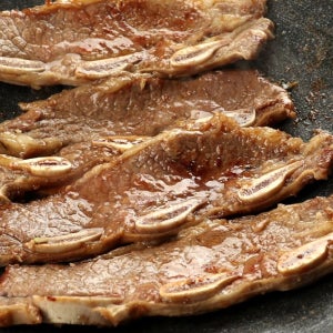 밀퀵 양념 LA갈비 초이스등급 수제 이동 소 갈비 1kg 1.5kg