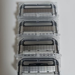 질레트 랩스 면도날 4입 / 벌크형