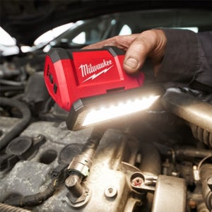 밀워키 LED 회전 작업등 M12 PAL 본체