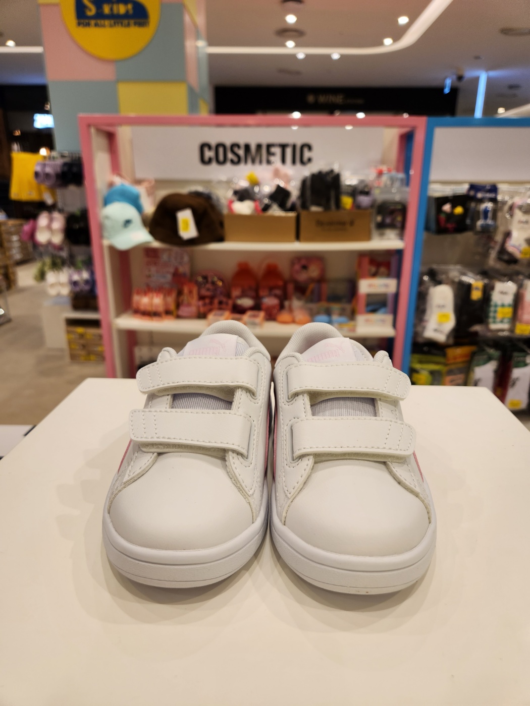 푸마 <b>키즈</b> 스매쉬 V2 <b>크러쉬</b> V PS 운동화(화이트/핑크) 38975701