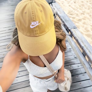 나이키 헤리티지86 볼캡모자 골드