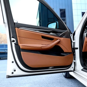 보테츠 BMW 악세사리 5시리즈 G30 도어커버 가죽