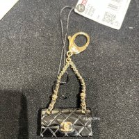 샤넬 퀼팅백 레진 키링 CHANEL QUILTING BAG KEY RING