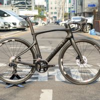 완성차 피나렐로 X3 DISC 105 Di2 [DEEP BLACK] PX3D105Di2