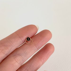 금요일 주얼리 14k 원형 써클 블랙 플라워 피어싱 로즈골드