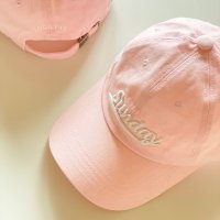 QUVOÉ pink cotton ball cap 쿠보에 핑크 코튼 볼캡