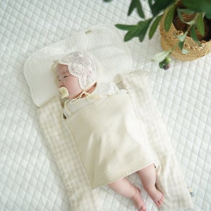 머미쿨쿨 크롭 좁쌀이불 아기태열이불 모로반사 방지 신생아 출산선물 옆잠베개 베이지첵첵