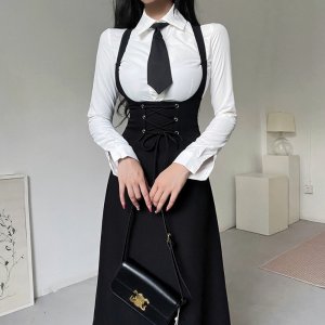 날씬해보이는 블랙 코르셋 뷔스티에 섹시 롱 원피스 코디