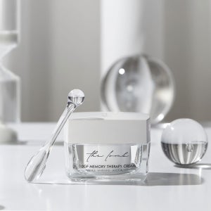 탱탱한 탄성감 탄력 광채 미백 주름개선 성장인자 10GF 메모리 테라피 크림 (50g)